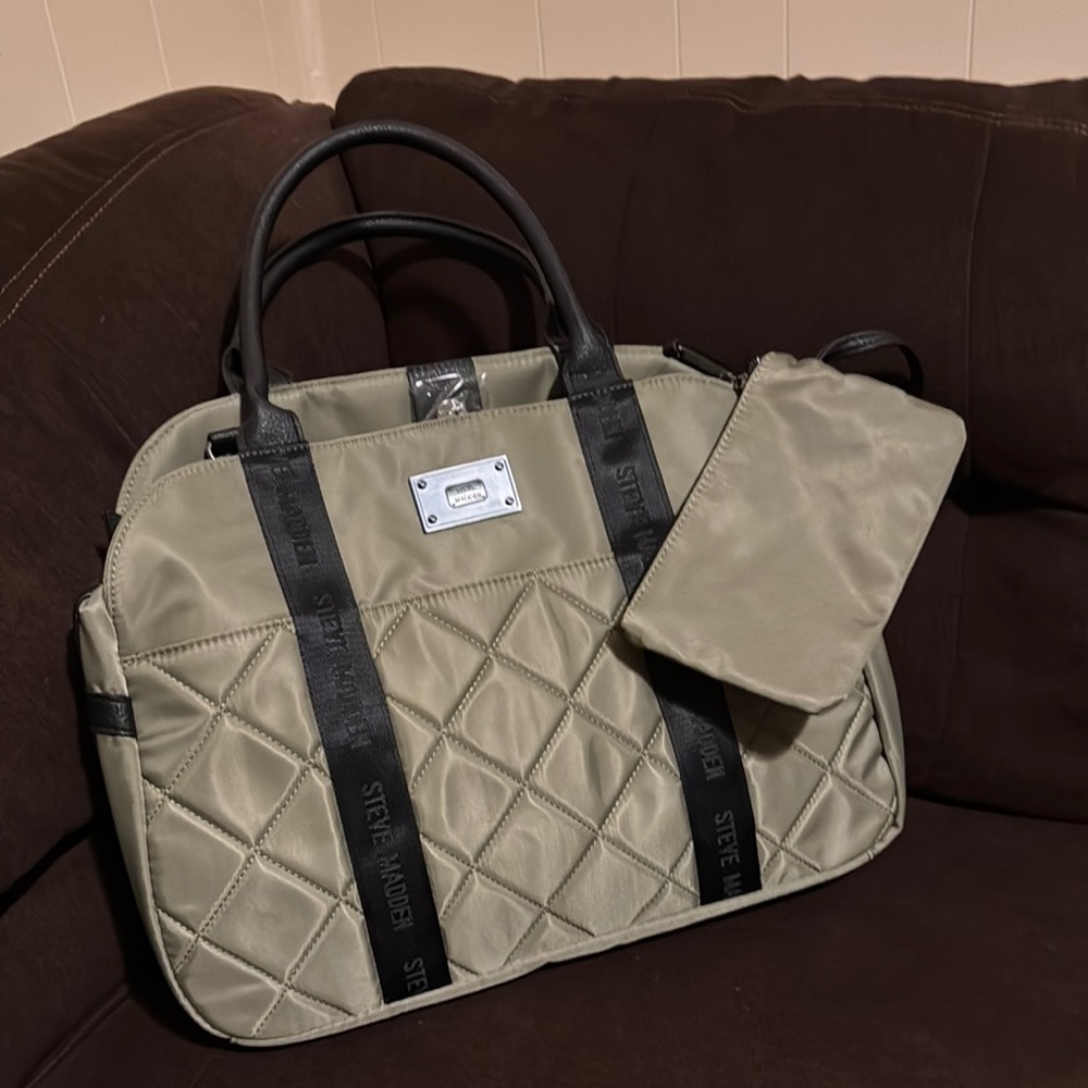 Steve Madden Green and Black Quilted BAUSTIN Bag